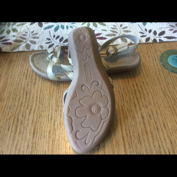 Shoes (new, never worn) - Picture 3 of 3